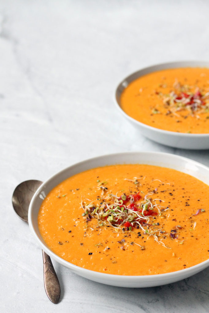 Easy Roasted Red Pepper Soup