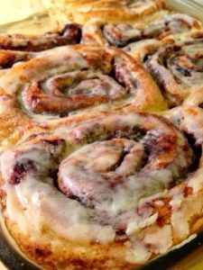 cinnamon buns vegan