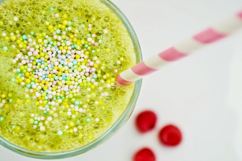 kale and mango smoothie
