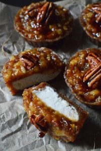 Mini Raw apple cheescakes