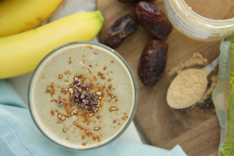 Today we are sharing a rich, creamy, perfectly sweet and nourishing post-workout smoothies – Maca Rush.