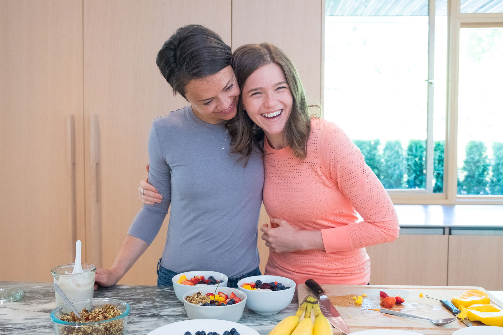 Nikki and Zuzana in kitchen making a plant-based buddha bowl