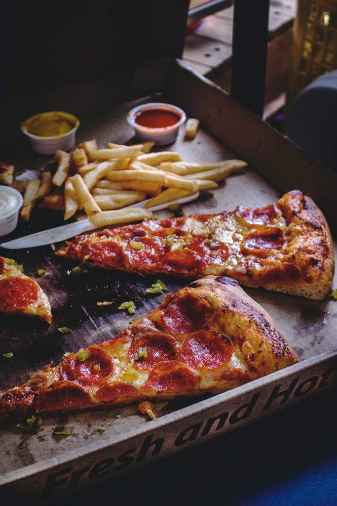 COMMON FACTORS THAT CAUSE WEIGHT GAIN